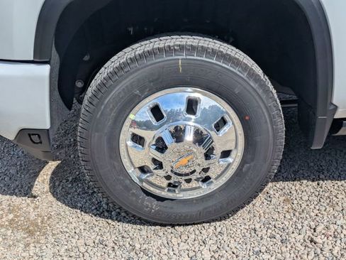New 2026 Chevrolet Silverado 3500 High Country w/ Technology Package AWD/4WD image 7