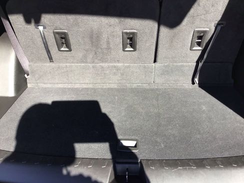 Used 2023 Chevrolet Traverse LT image 31