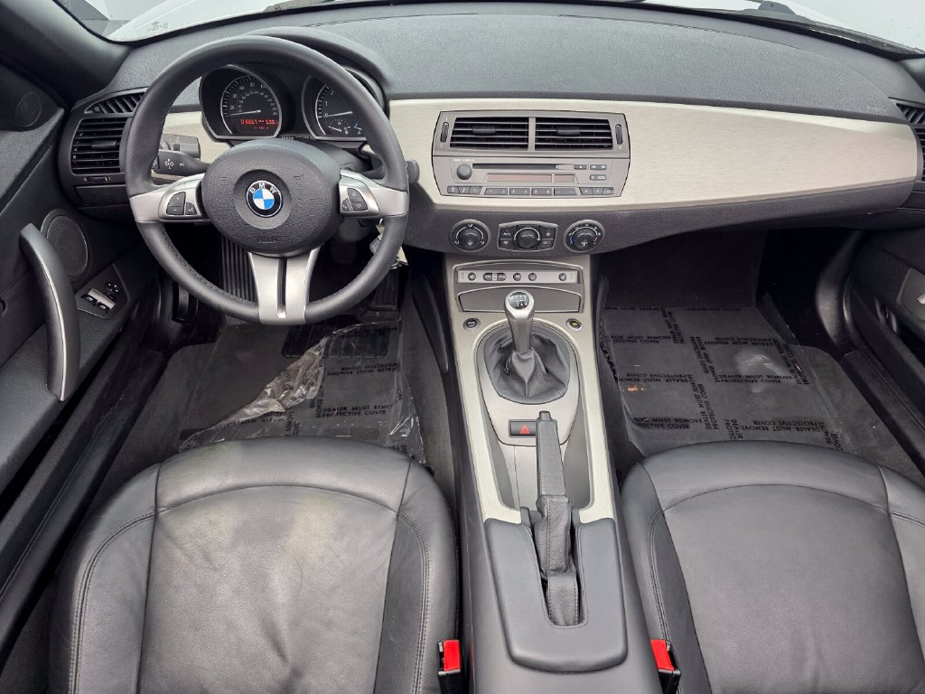 Used 2004 BMW Z4 3.0i RWD image 13