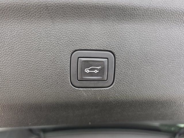 Used 2025 Chevrolet Suburban LT w/ Comfort Package AWD/4WD image 35