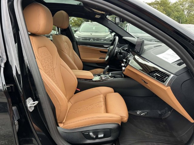 Used 2023 BMW 530i xDrive w/ Convenience Package AWD/4WD image 6