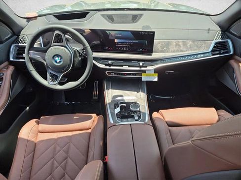 New 2026 BMW X5 xDrive50e w/ M Sport Package AWD/4WD image 15