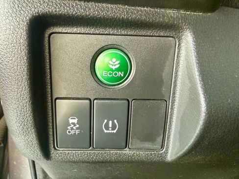 Used 2016 Honda HR-V LX image 33