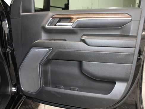 Used 2024 Chevrolet Silverado 2500 High Country AWD/4WD image 30