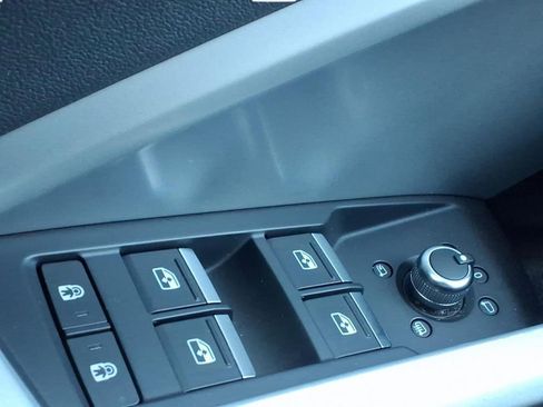 Used 2021 Audi Q3 2.0T Premium w/ Convenience Package image 22