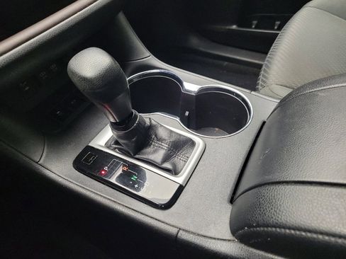 Used 2019 Toyota Highlander LE image 26