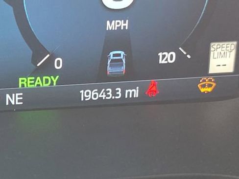 Used 2025 Ford F150 Lariat w/ Equipment Group 501A Mid image 12