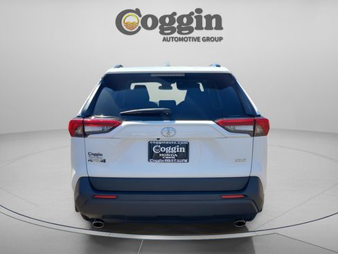 Used 2022 Toyota RAV4 XLE image 6