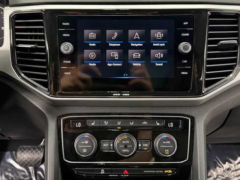 Used 2022 Volkswagen Atlas SE AWD/4WD image 19