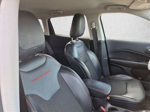 Used 2019 Jeep Compass Trailhawk AWD/4WD image 13