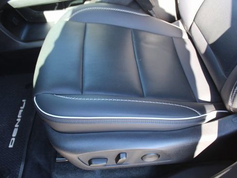 Used 2024 GMC Acadia Denali image 50