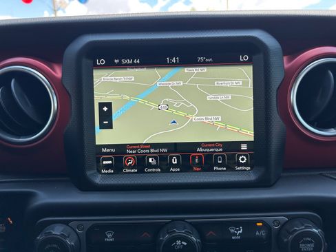 Used 2023 Jeep Gladiator Rubicon w/ LED Lighting Group AWD/4WD image 27
