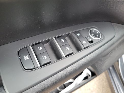 Used 2023 Kia Forte LXS FWD image 19