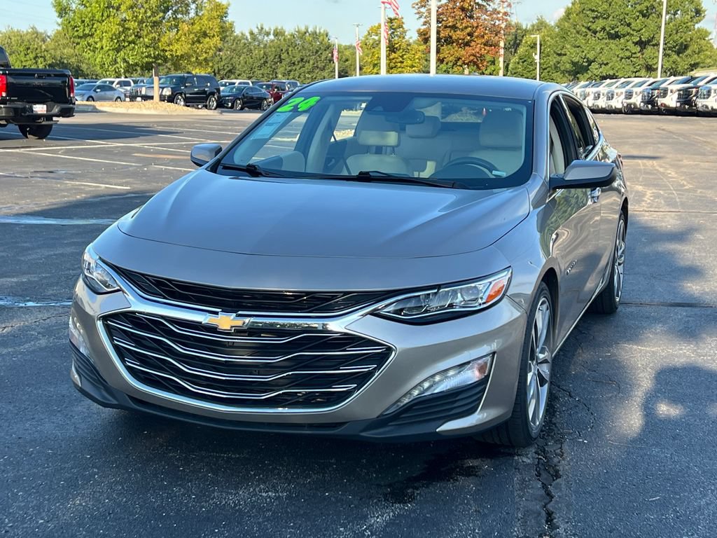 Used 2024 Chevrolet Malibu LT FWD image 2