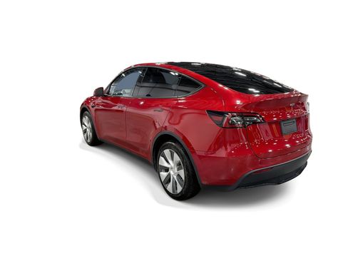 Certified 2023 Tesla Model Y Long Range AWD/4WD image 4
