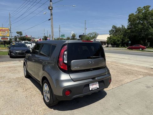 Used 2019 Kia Soul FWD image 6