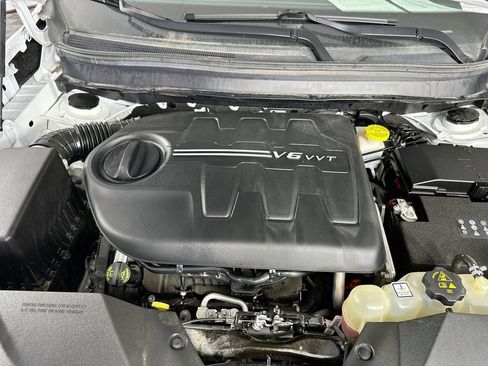 Certified 2022 Jeep Cherokee Latitude AWD/4WD image 35