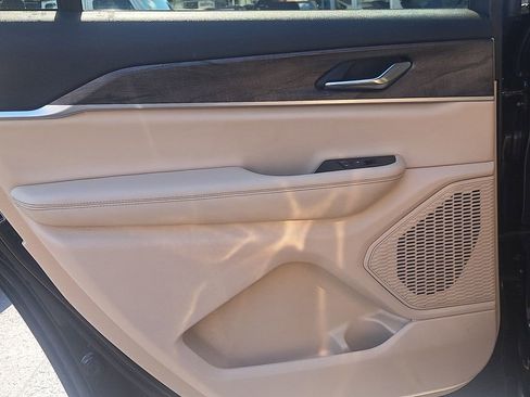 Certified 2024 Jeep Grand Cherokee L Limited w/ MOPAR Finishing Package image 11