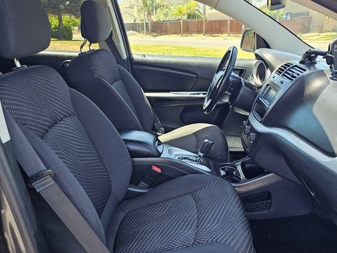 Used 2017 Dodge Journey Crossroad FWD image 14