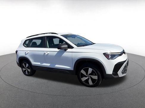 Used 2026 Volkswagen Taos S AWD/4WD image 2