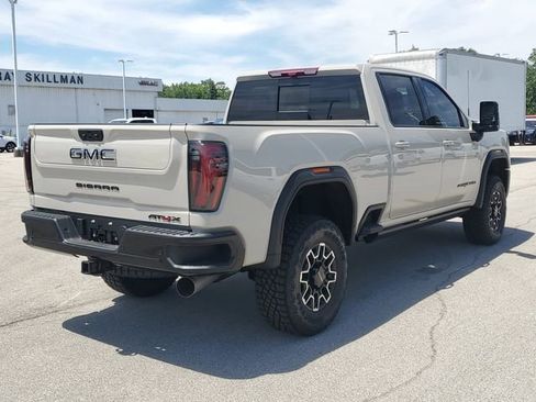 New 2026 GMC Sierra 2500 AT4X w/ LPO, Black Badging Package AWD/4WD image 6