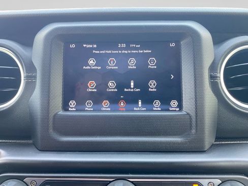 Used 2021 Jeep Wrangler Unlimited Sahara w/ Dual Top Group AWD/4WD image 30