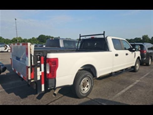 Used 2019 Ford F250 XL w/ Power Equipment Group RWD image 3