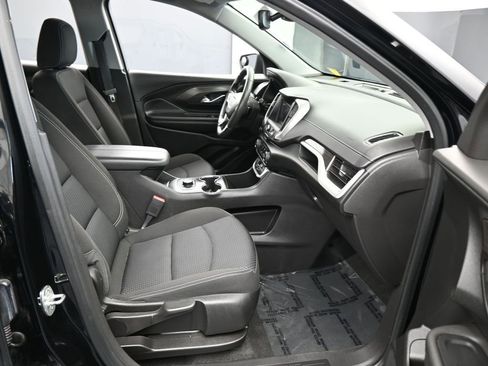 Used 2023 GMC Terrain SLE image 38