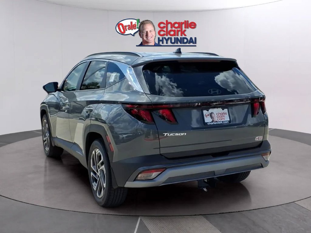 New 2026 Hyundai Tucson SEL Plus w/ Tow & Go Package FWD image 3