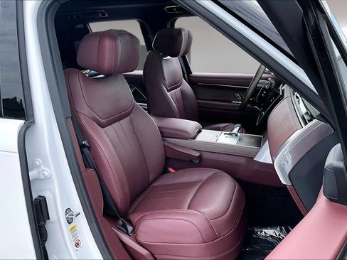 Certified 2025 Land Rover Range Rover Autobiography AWD/4WD image 27