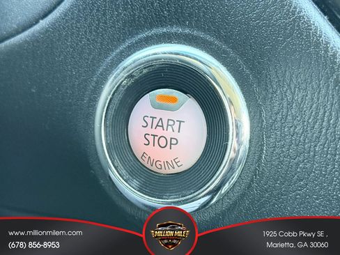 Used 2013 Nissan Pathfinder SV AWD/4WD image 26