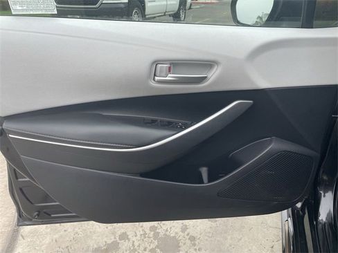 Used 2021 Toyota Corolla SE image 20