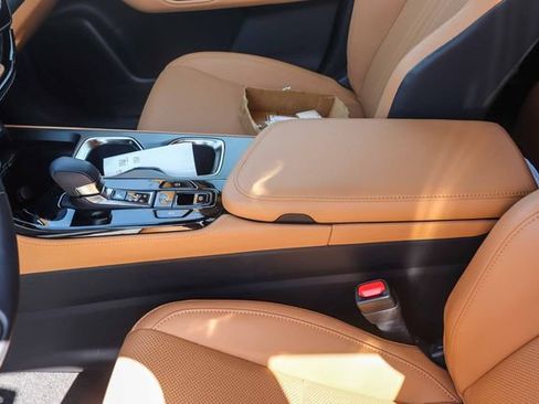 Used 2025 Lexus NX 250 FWD w/ Premium Package image 15