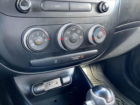 Used 2019 Kia Soul FWD image 33