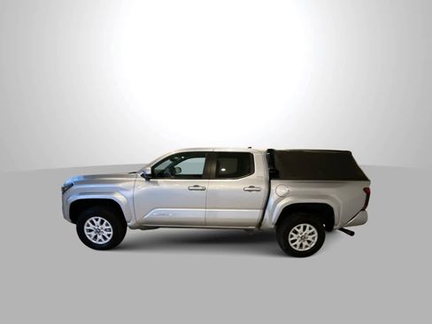 Certified 2024 Toyota Tacoma SR5 image 5