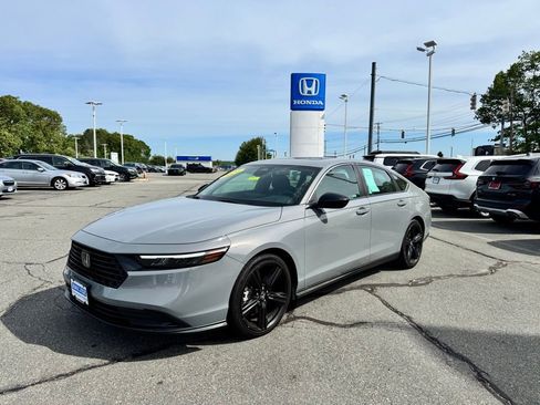 Used 2024 Honda Accord Sport image 1