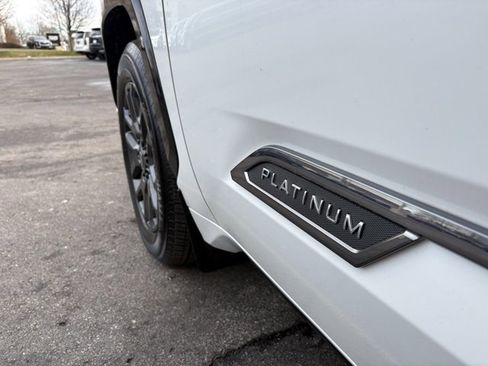 Used 2025 Toyota Sequoia Platinum image 16