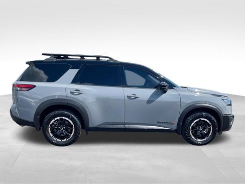 Used 2024 Nissan Pathfinder Rock Creek AWD/4WD image 9