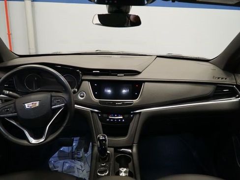 Certified 2024 Cadillac XT6 Luxury w/ LPO, Floor Liner Package AWD/4WD image 15