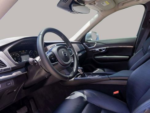 Used 2020 Volvo XC90 T5 Momentum w/ Protection Package Premier image 15