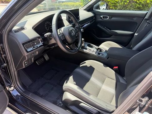 Used 2023 Honda Civic Sport image 11