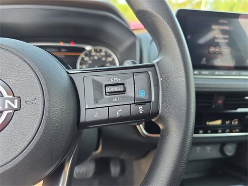 Certified 2023 Nissan Rogue SV image 17