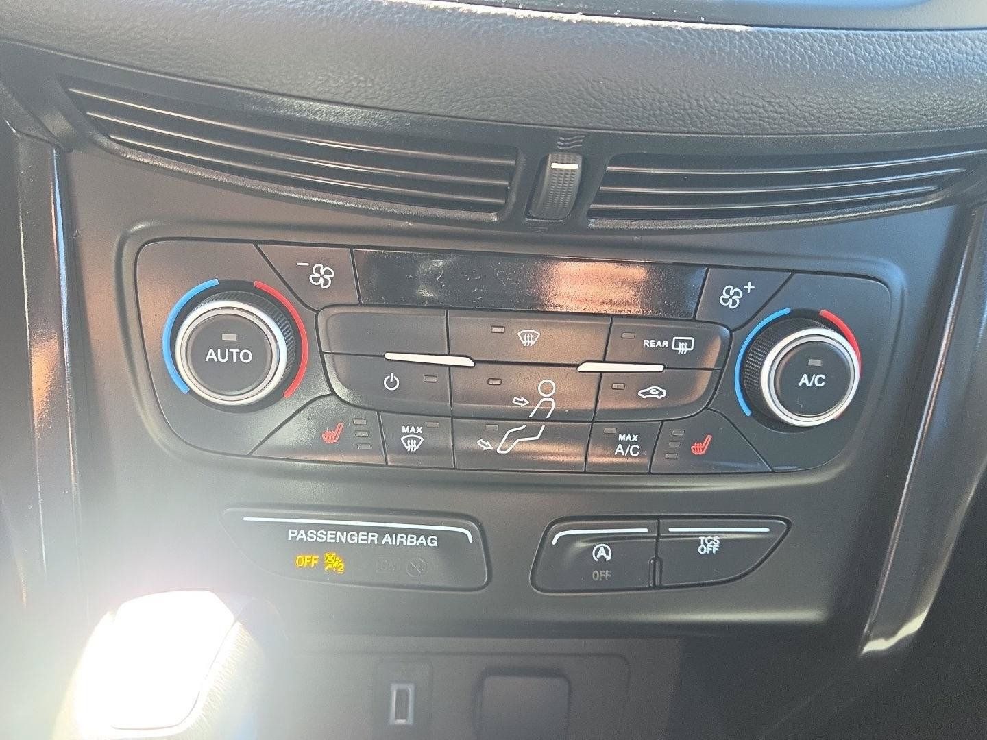 Used 2018 Ford Escape SE w/ SE Sport Appearance Package AWD/4WD image 27