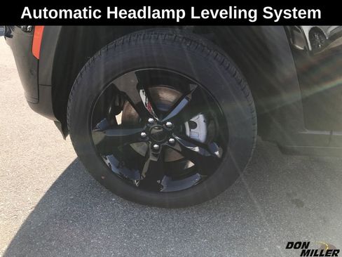 New 2025 Jeep Grand Cherokee L Limited w/ Luxury Tech Group II image 9