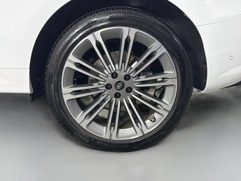 Used 2025 Land Rover Range Rover Sport Dynamic SE AWD/4WD image 33