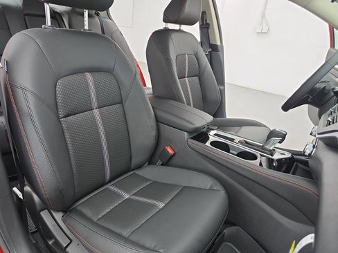 New 2025 Nissan Altima 2.5 SR image 10