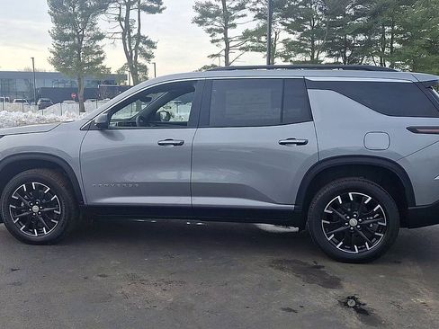 New 2026 Chevrolet Traverse LT w/ Sun and Wheel Package image 8