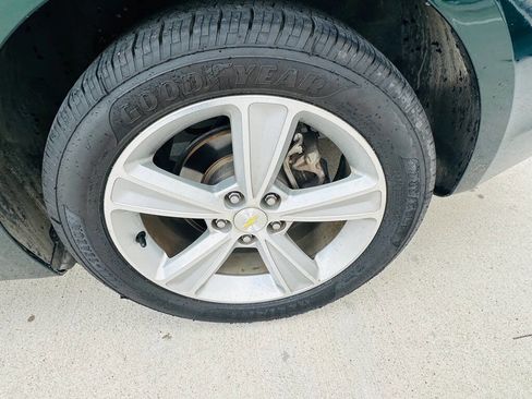 Used 2015 Chevrolet Cruze LT image 29