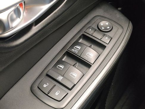 Used 2015 Jeep Cherokee Limited AWD/4WD image 27