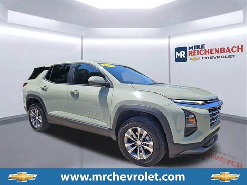 Used 2026 Chevrolet Equinox LT FWD image 1